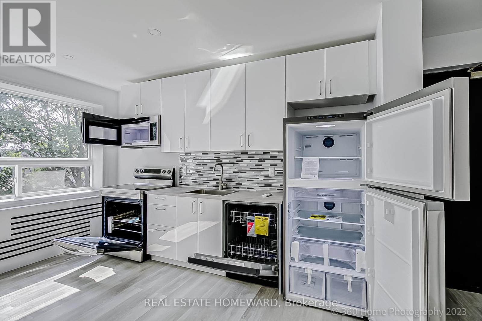 10 - 419 Woodbine Avenue, Toronto, Ontario  M4L 3P7 - Photo 21 - E13645532