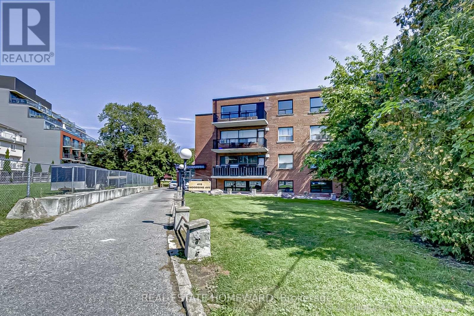 10 - 419 Woodbine Avenue, Toronto, Ontario  M4L 3P7 - Photo 6 - E13645532