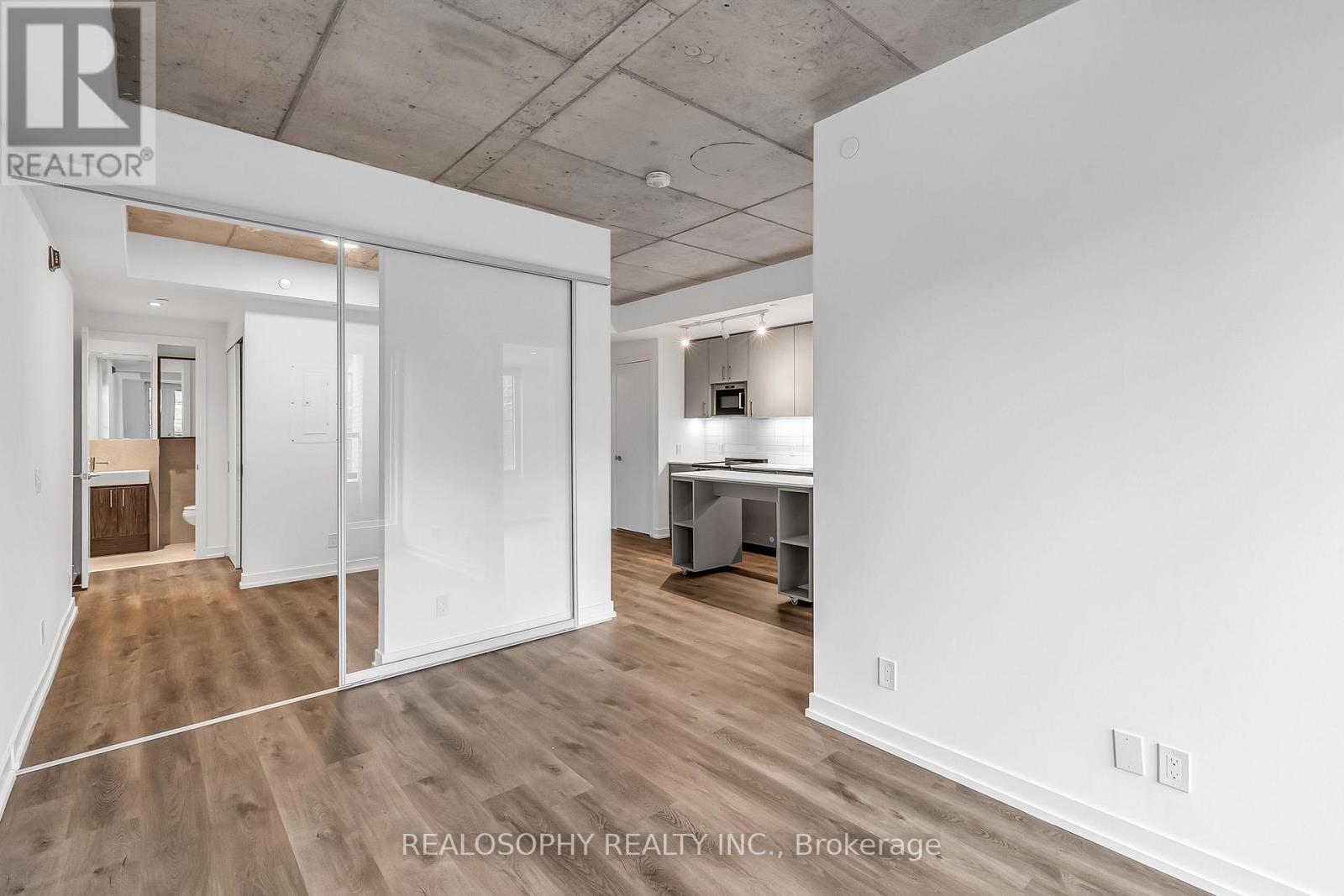 208 - 115 Larchmount Avenue, Toronto, Ontario  M4M 2Y6 - Photo 5 - E13645582
