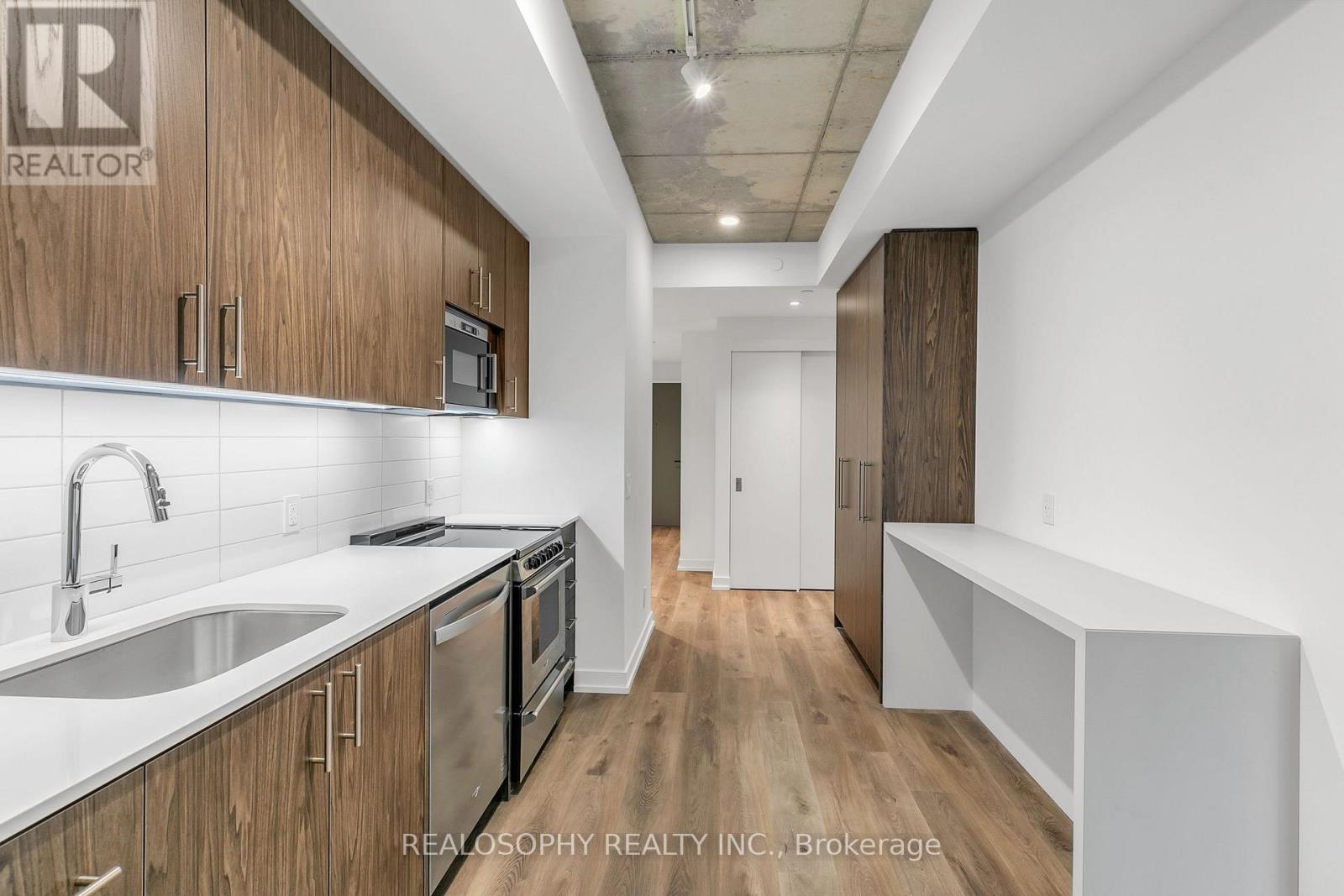201 - 115 Larchmount Avenue, Toronto (South Riverdale), Ontario  M4M 2Y6 - Photo 2 - E13645622