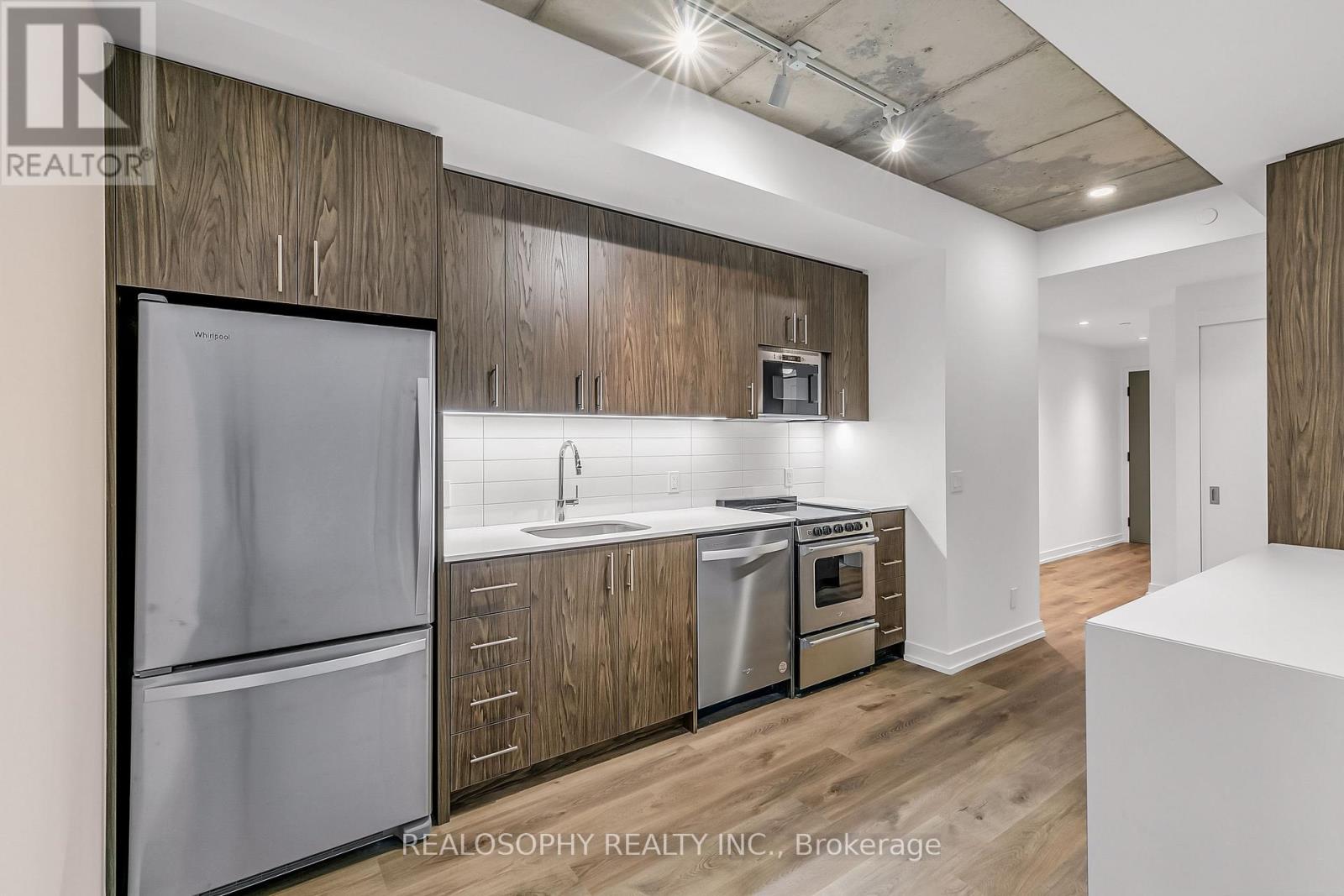 201 - 115 Larchmount Avenue, Toronto (South Riverdale), Ontario  M4M 2Y6 - Photo 3 - E13645622