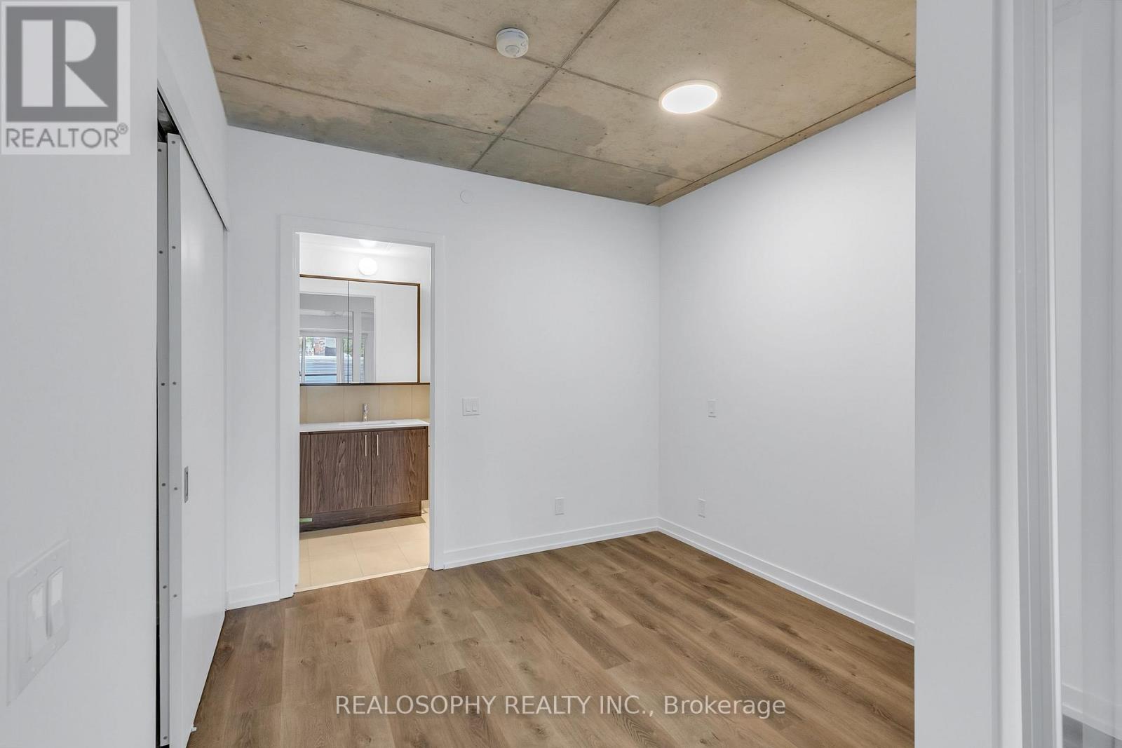 201 - 115 Larchmount Avenue, Toronto (South Riverdale), Ontario  M4M 2Y6 - Photo 8 - E13645622