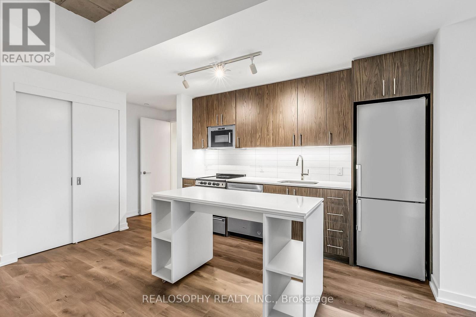 509 - 115 Larchmount Avenue, Toronto, Ontario  M4M 2Y6 - Photo 2 - E13645670