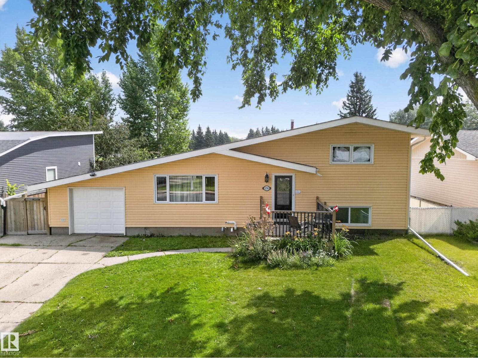 154 Pine St, Sherwood Park, Alberta  T8A 1H1 - Photo 1 - E4502389