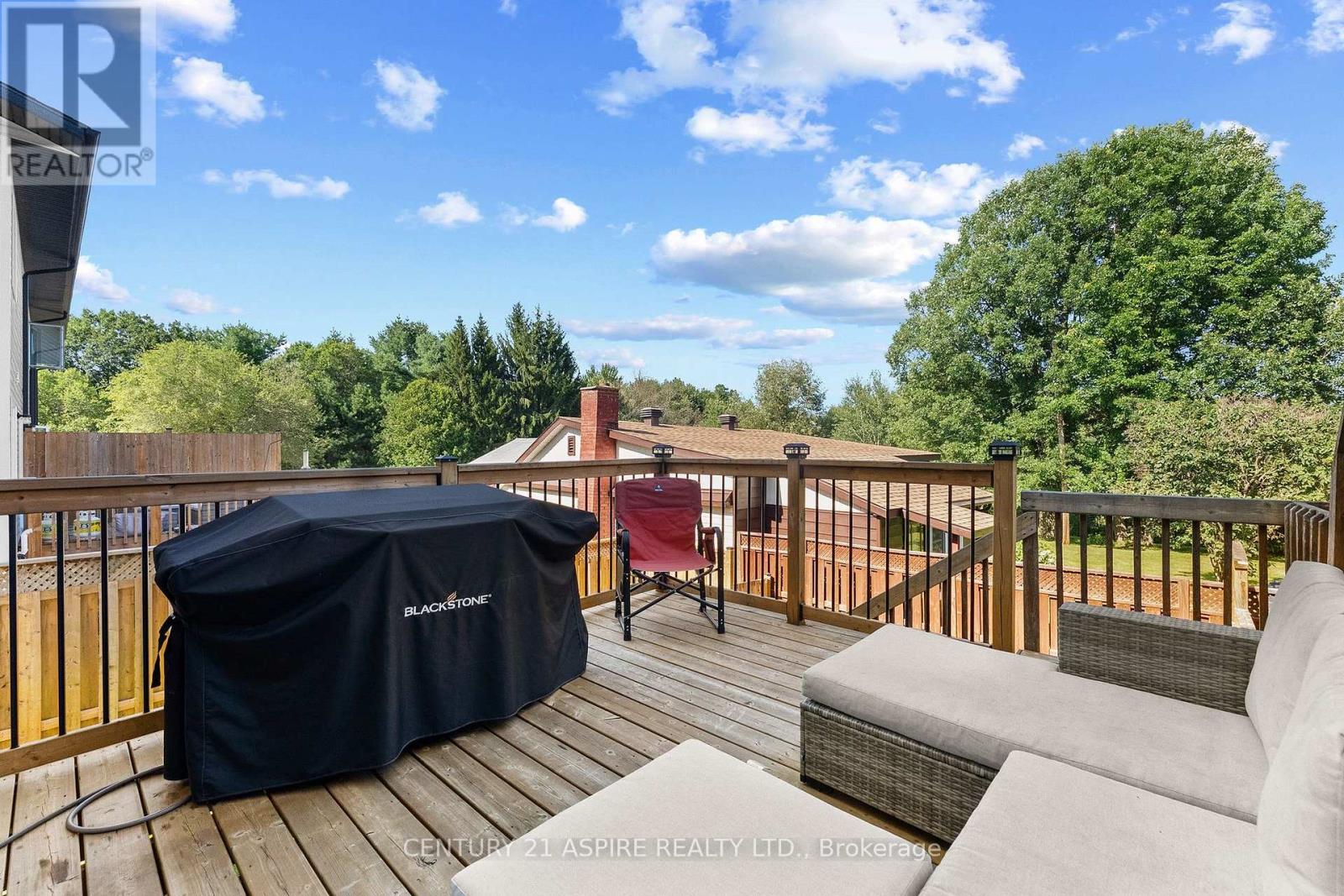 37 Northbrook Road, Petawawa, Ontario  K8H 3N5 - Photo 30 - X13645724