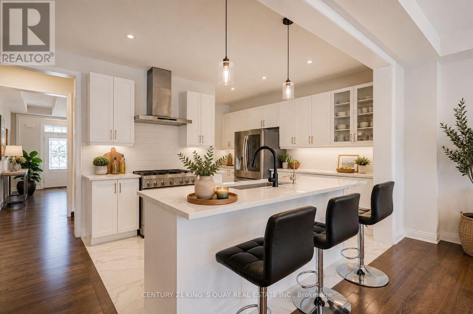 22 Carriage Shop Bend, East Gwillimbury, Ontario  L9N 0Y5 - Photo 8 - N13645534