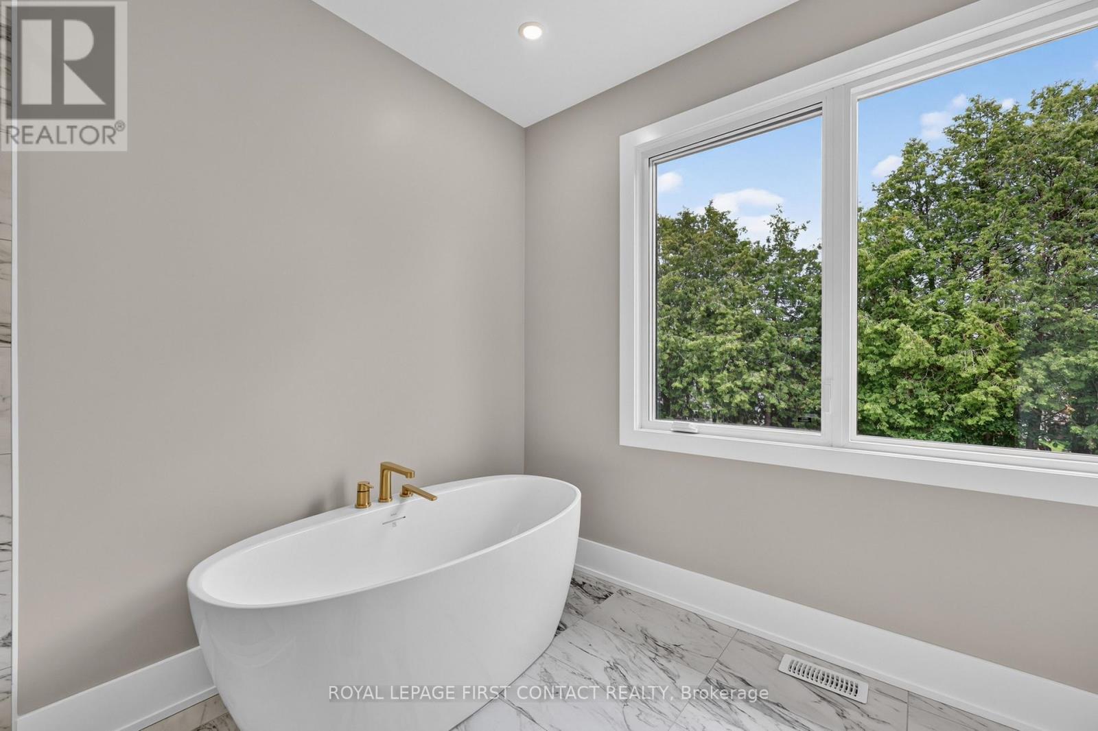 Upper - 933 7th Line, Innisfil (Alcona), Ontario  L9S 4G1 - Photo 14 - N13645604