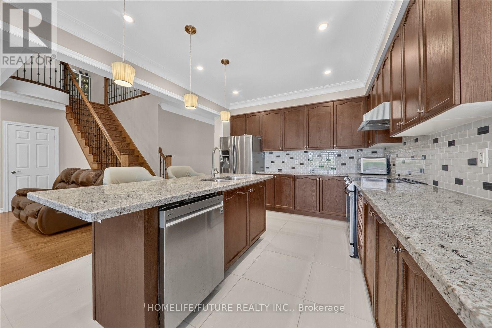 2 Astrid Terrace, Markham (Wismer), Ontario  L6E 0J8 - Photo 15 - N13645606