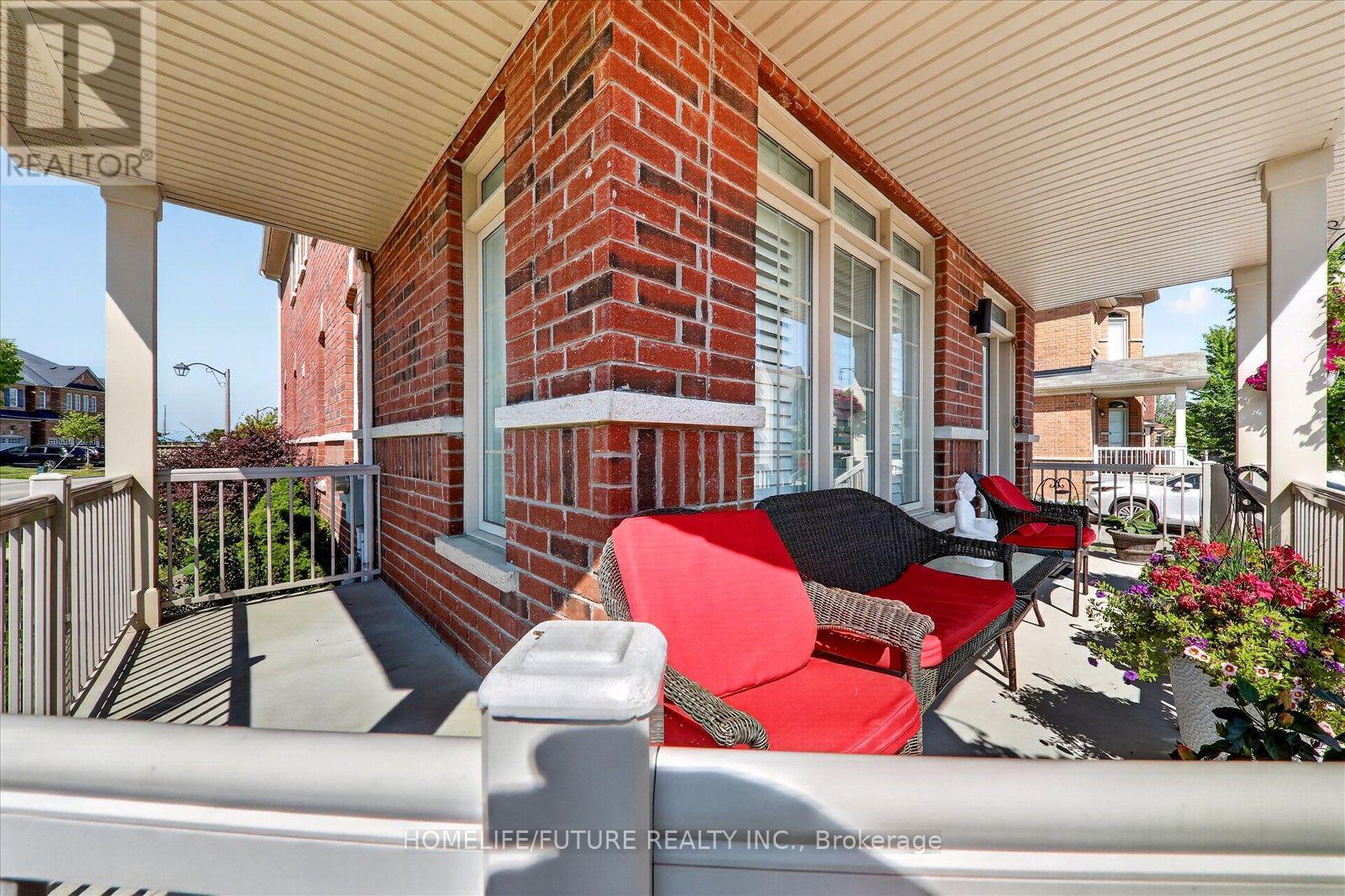 2 Astrid Terrace, Markham (Wismer), Ontario  L6E 0J8 - Photo 4 - N13645606