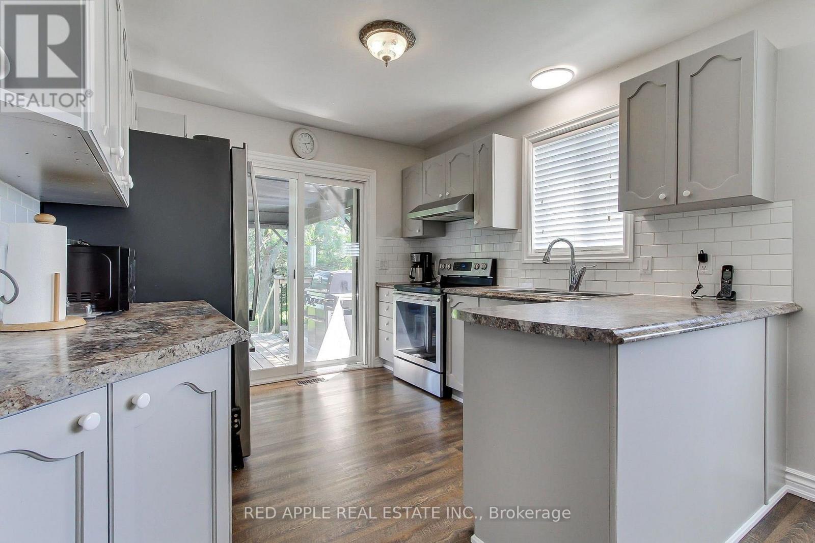 2277 Scythes Street, Innisfil, Ontario  L9S 1G7 - Photo 12 - N13645658