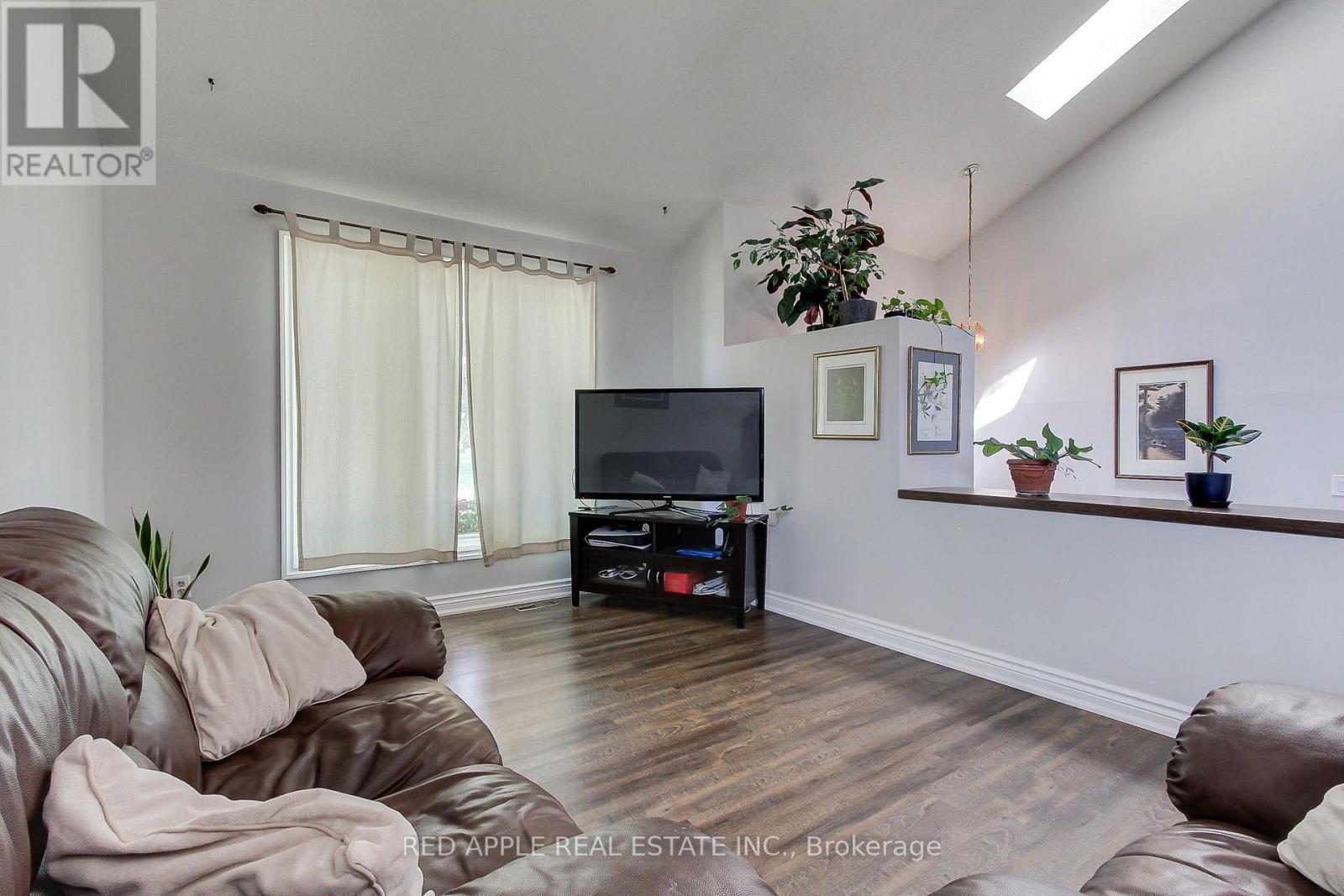 2277 Scythes Street, Innisfil, Ontario  L9S 1G7 - Photo 8 - N13645658