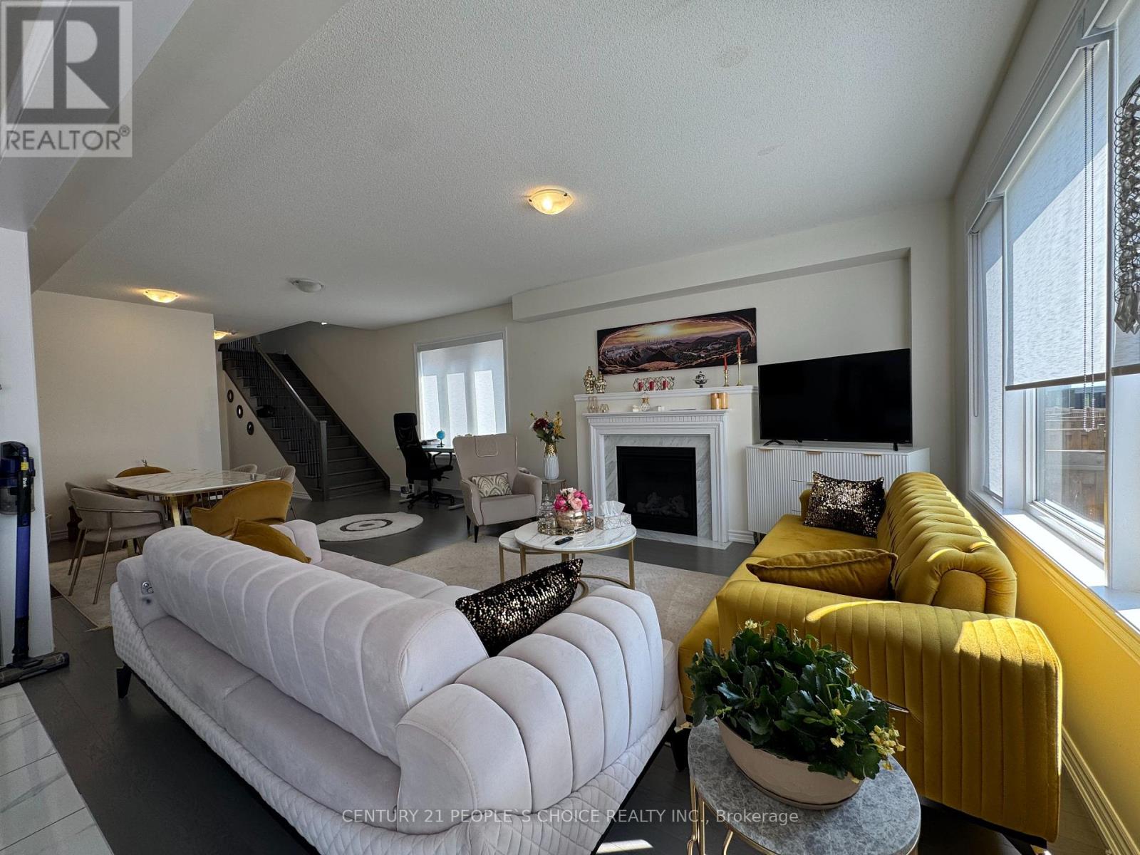 61 Valleybrook Road, Barrie, Ontario  L9J 0L6 - Photo 8 - S13645458