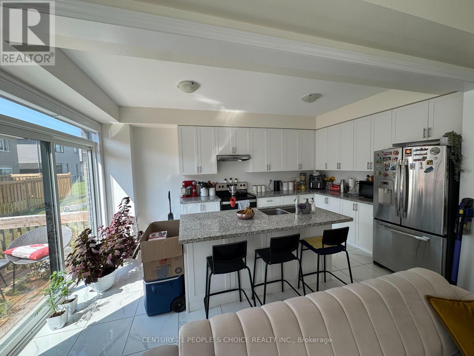 61 Valleybrook Road, Barrie, Ontario  L9J 0L6 - Photo 9 - S13645458