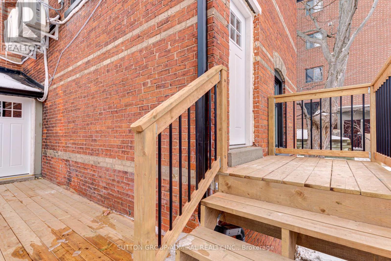 4u - 167 Collier Street, Barrie, Ontario  L4M 1H6 - Photo 4 - S13645652