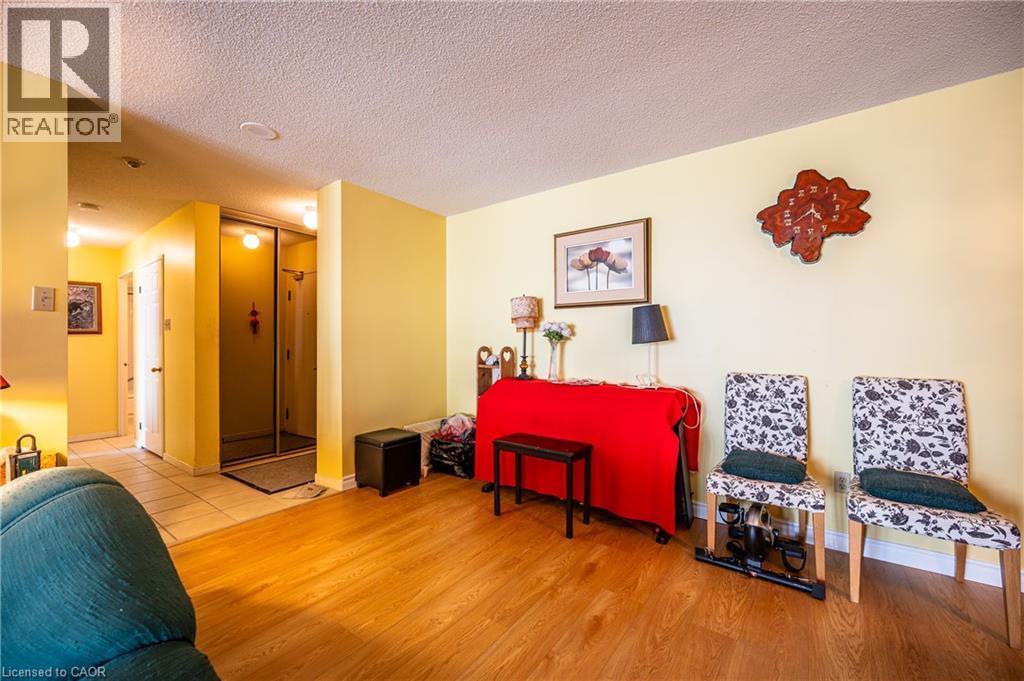 265 Westcourt Place Unit# 807, Waterloo, Ontario  N2L 6E4 - Photo 11 - 40852874