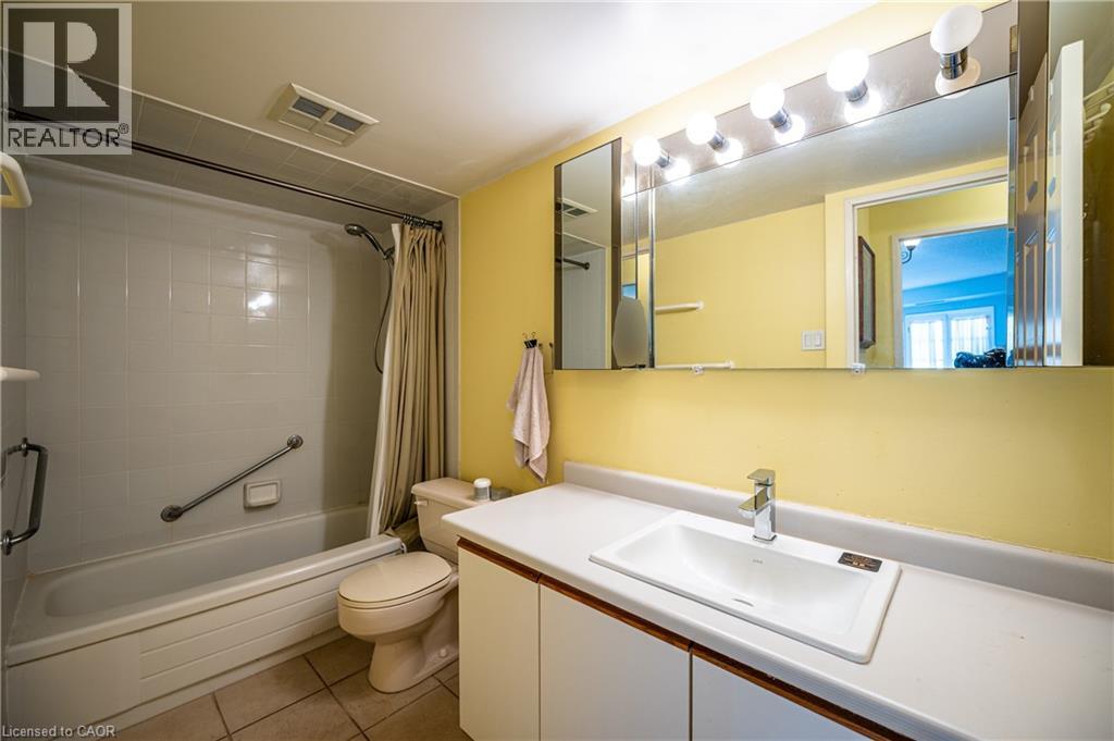 265 Westcourt Place Unit# 807, Waterloo, Ontario  N2L 6E4 - Photo 23 - 40852874