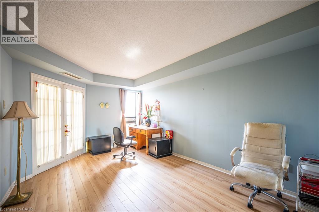265 Westcourt Place Unit# 807, Waterloo, Ontario  N2L 6E4 - Photo 24 - 40852874