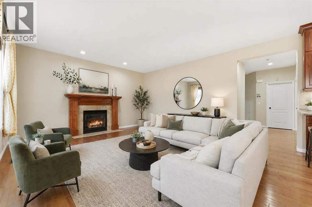 29 Royal Birkdale Drive Nw, Calgary, Alberta  T3G 5C7 - Photo 3 - A2330227