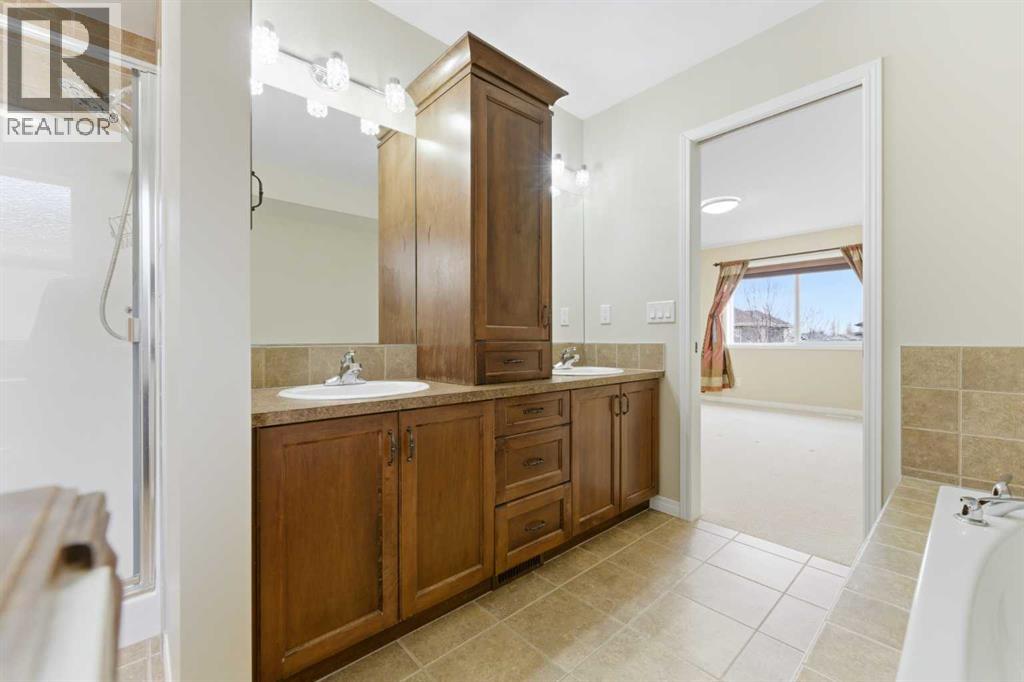 29 Royal Birkdale Drive Nw, Calgary, Alberta  T3G 5C7 - Photo 15 - A2330227