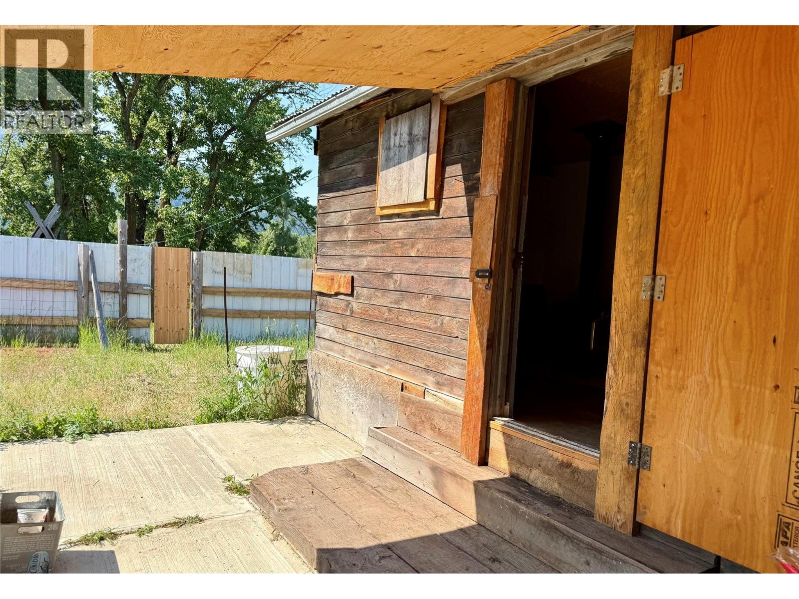 2338 Kettle River Drive, Grand Forks, British Columbia  V0H 1H0 - Photo 28 - 10397021