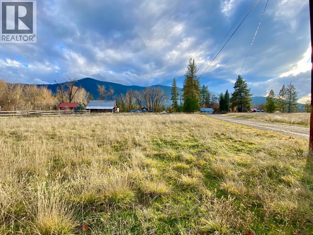 2338 Kettle River Drive, Grand Forks, British Columbia  V0H 1H0 - Photo 4 - 10397021