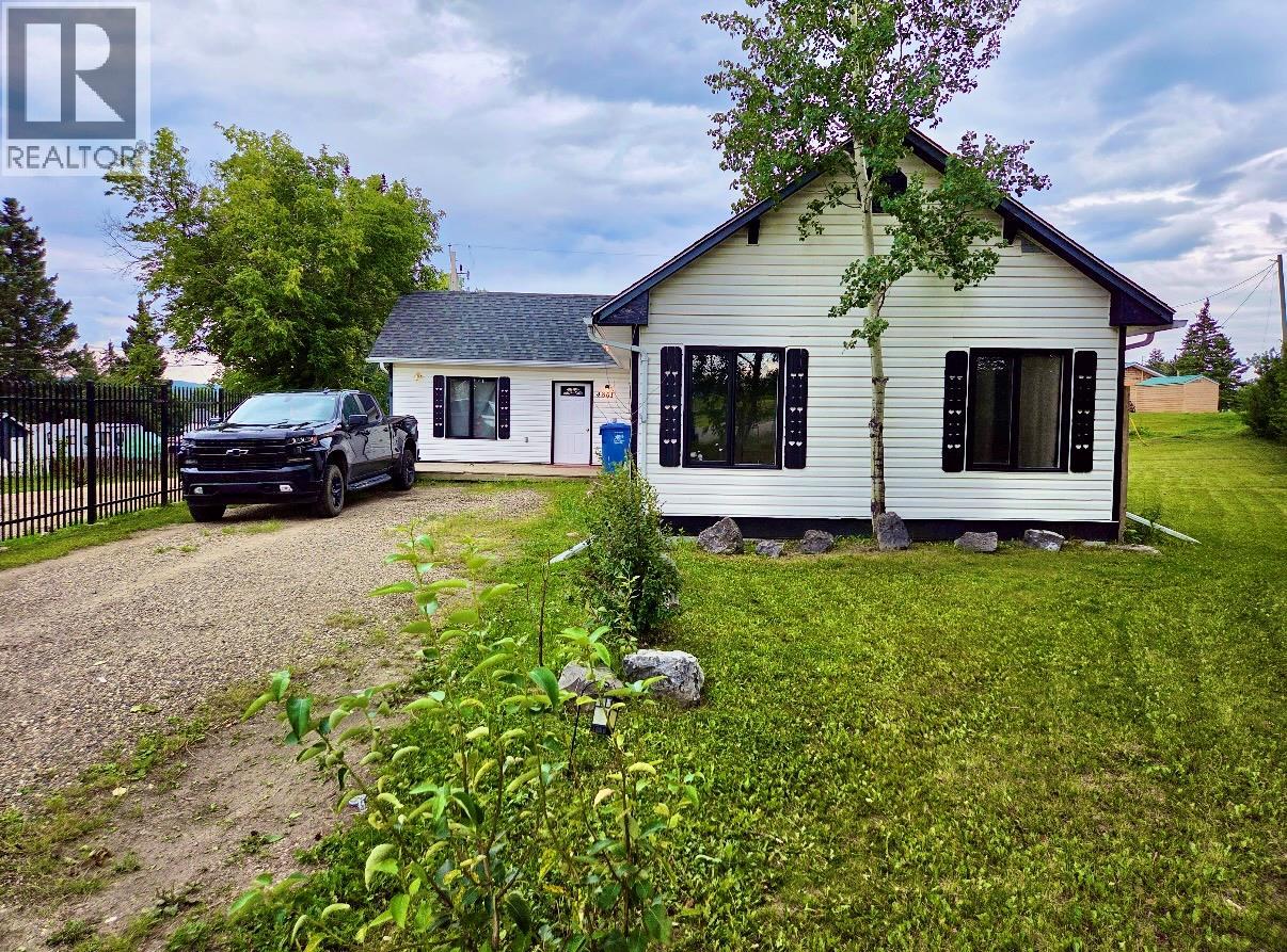 4801 50 Avenue, Pouce Coupe, British Columbia