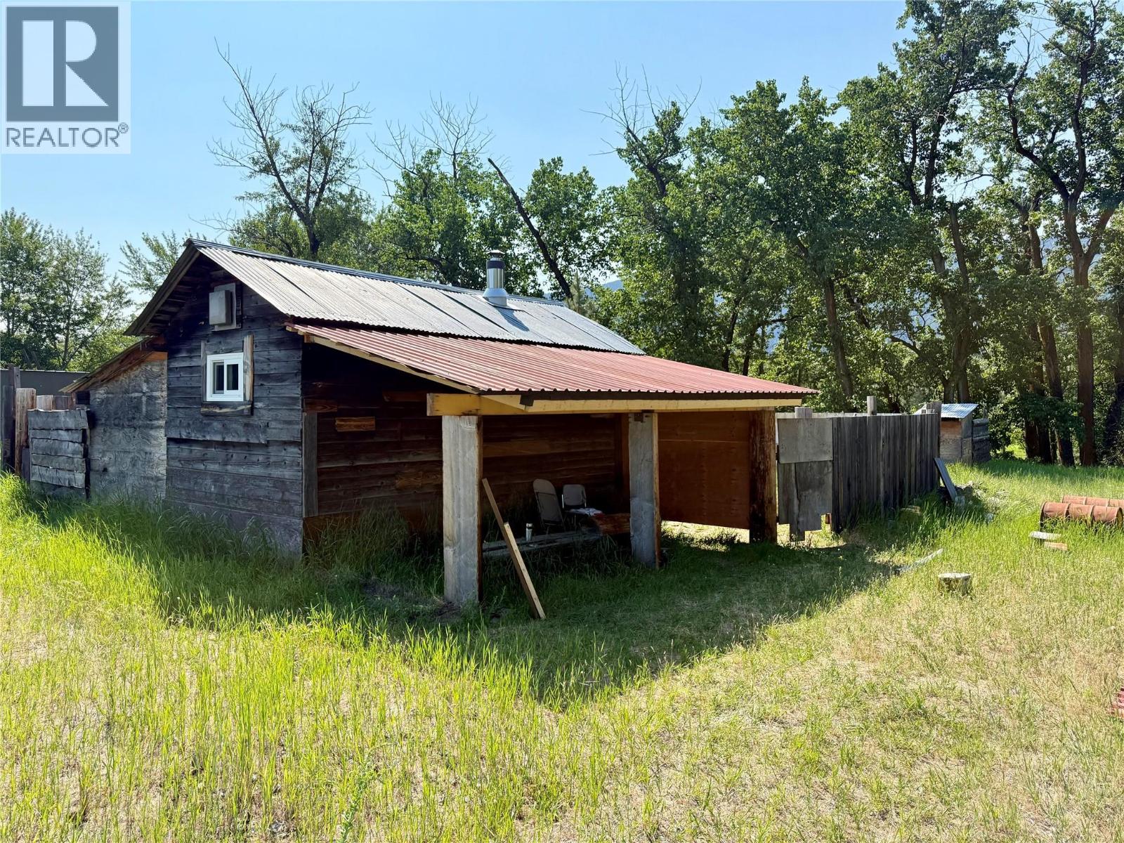 2338 Kettle River Drive, Grand Forks, British Columbia  V0H 1H0 - Photo 16 - 10397021