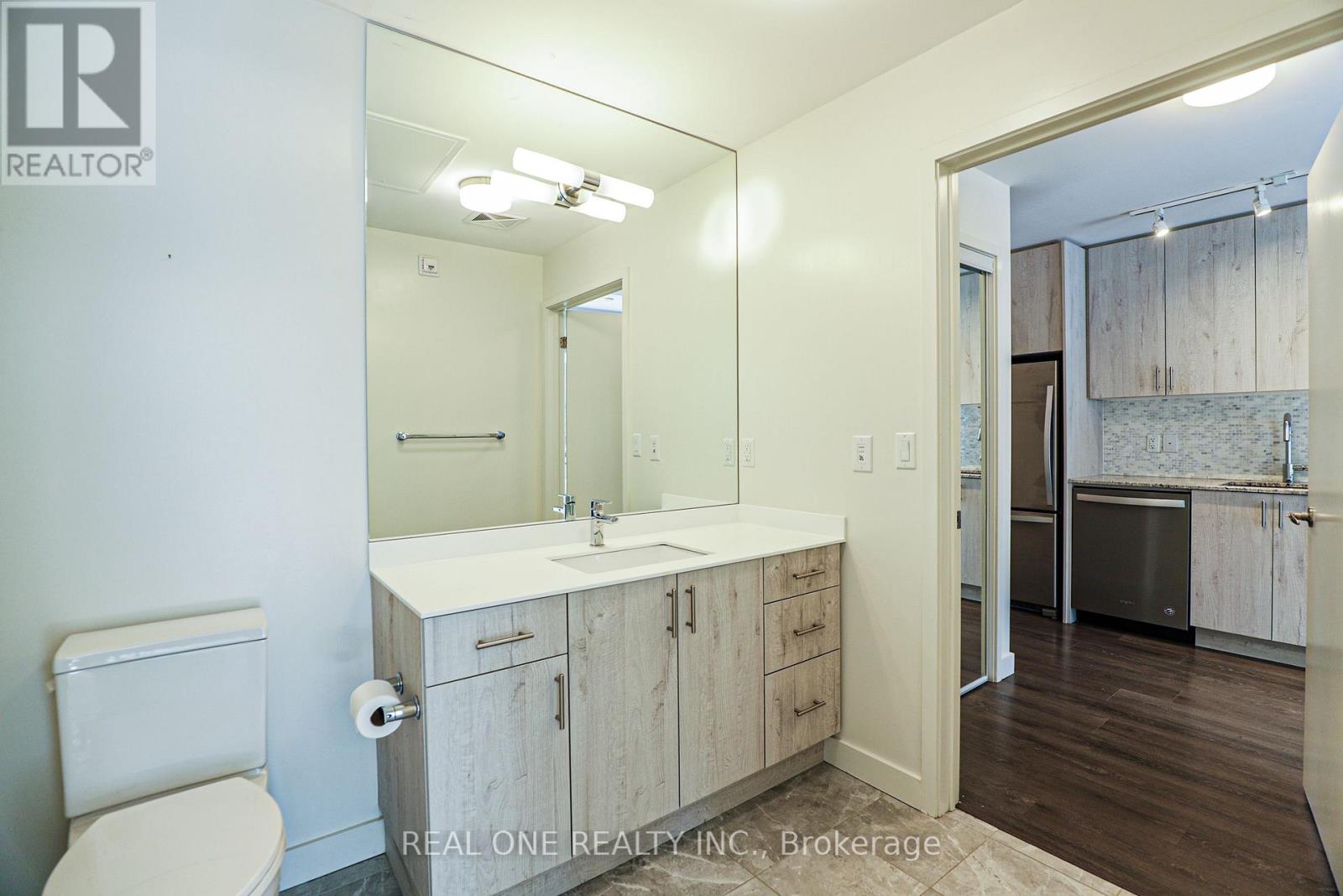 209 - 150 Sabina Drive, Oakville (Go Glenorchy), Ontario  L6H 0W3 - Photo 4 - W13645660