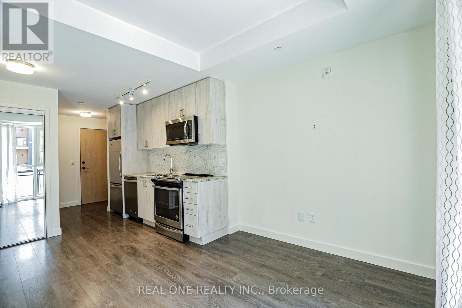 209 - 150 Sabina Drive, Oakville (Go Glenorchy), Ontario  L6H 0W3 - Photo 6 - W13645660