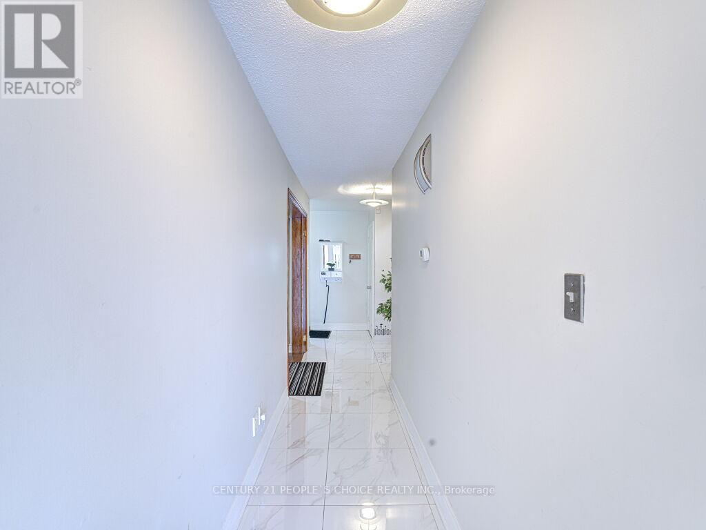 103 Whitchurch Mews, Mississauga, Ontario  L5A 4B2 - Photo 17 - W13645684