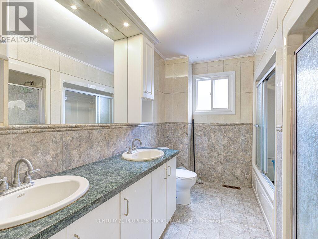 103 Whitchurch Mews, Mississauga, Ontario  L5A 4B2 - Photo 33 - W13645684
