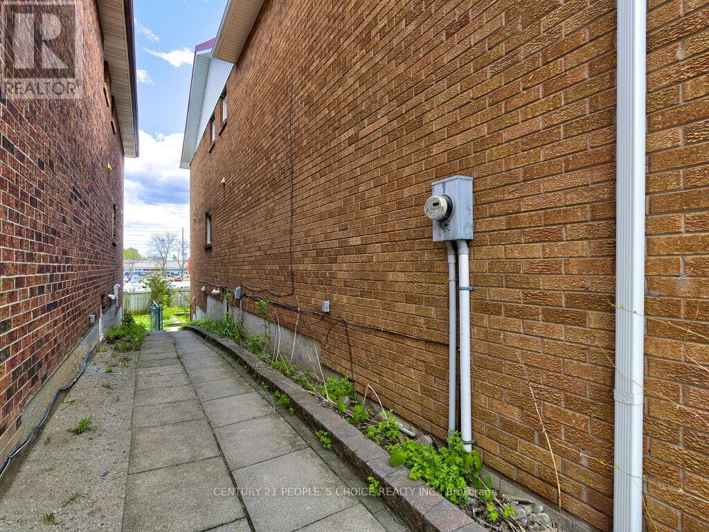 103 Whitchurch Mews, Mississauga, Ontario  L5A 4B2 - Photo 34 - W13645684