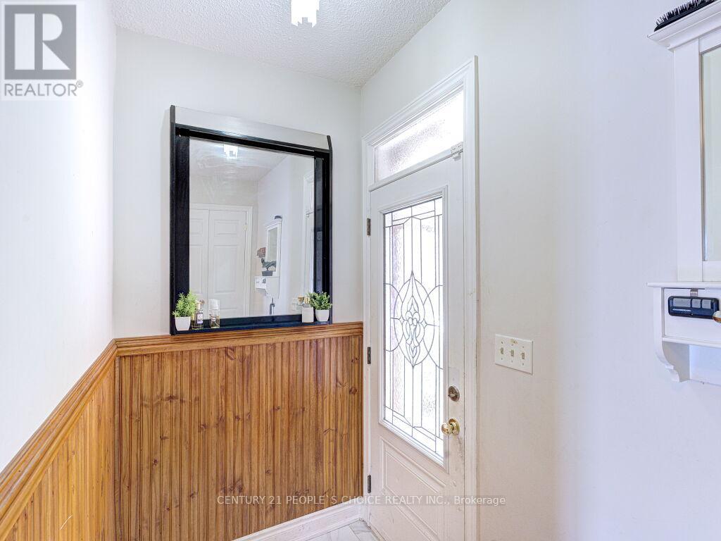 103 Whitchurch Mews, Mississauga, Ontario  L5A 4B2 - Photo 5 - W13645684