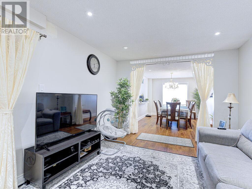 103 Whitchurch Mews, Mississauga, Ontario  L5A 4B2 - Photo 7 - W13645684