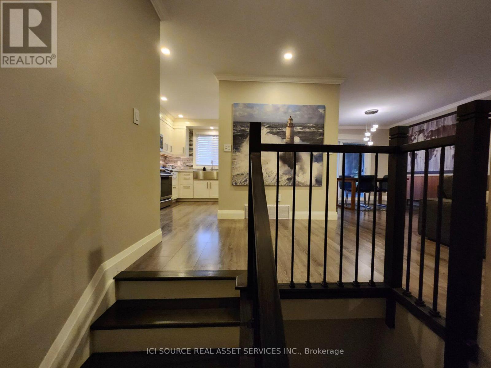 699 Castleguard Crescent, Burlington, Ontario  L7N 2W7 - Photo 10 - W13645700
