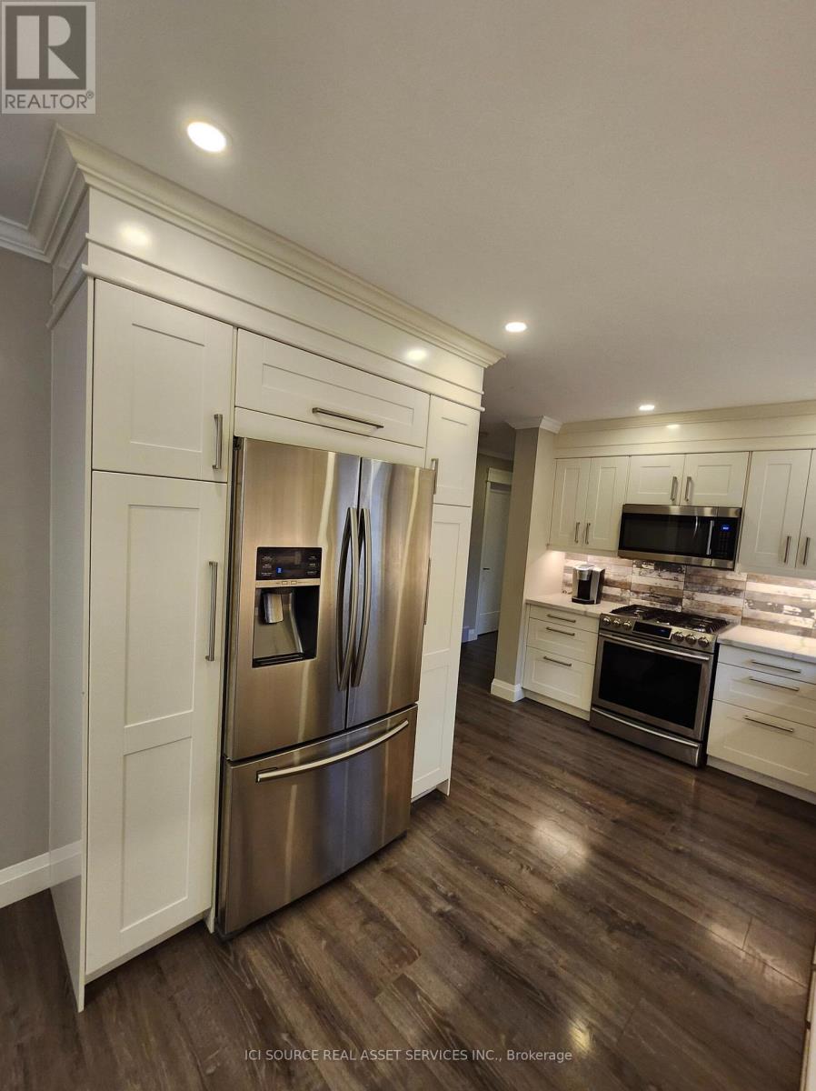 699 Castleguard Crescent, Burlington, Ontario  L7N 2W7 - Photo 4 - W13645700
