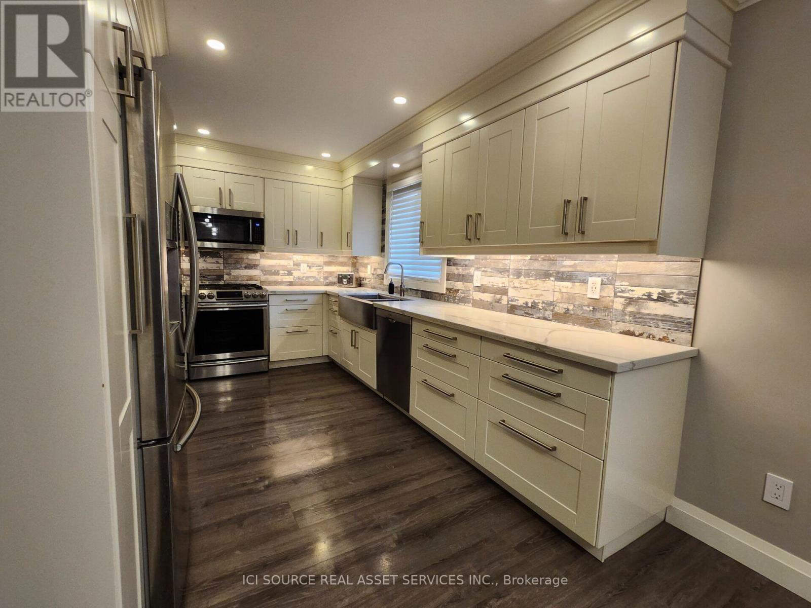 699 Castleguard Crescent, Burlington, Ontario  L7N 2W7 - Photo 5 - W13645700