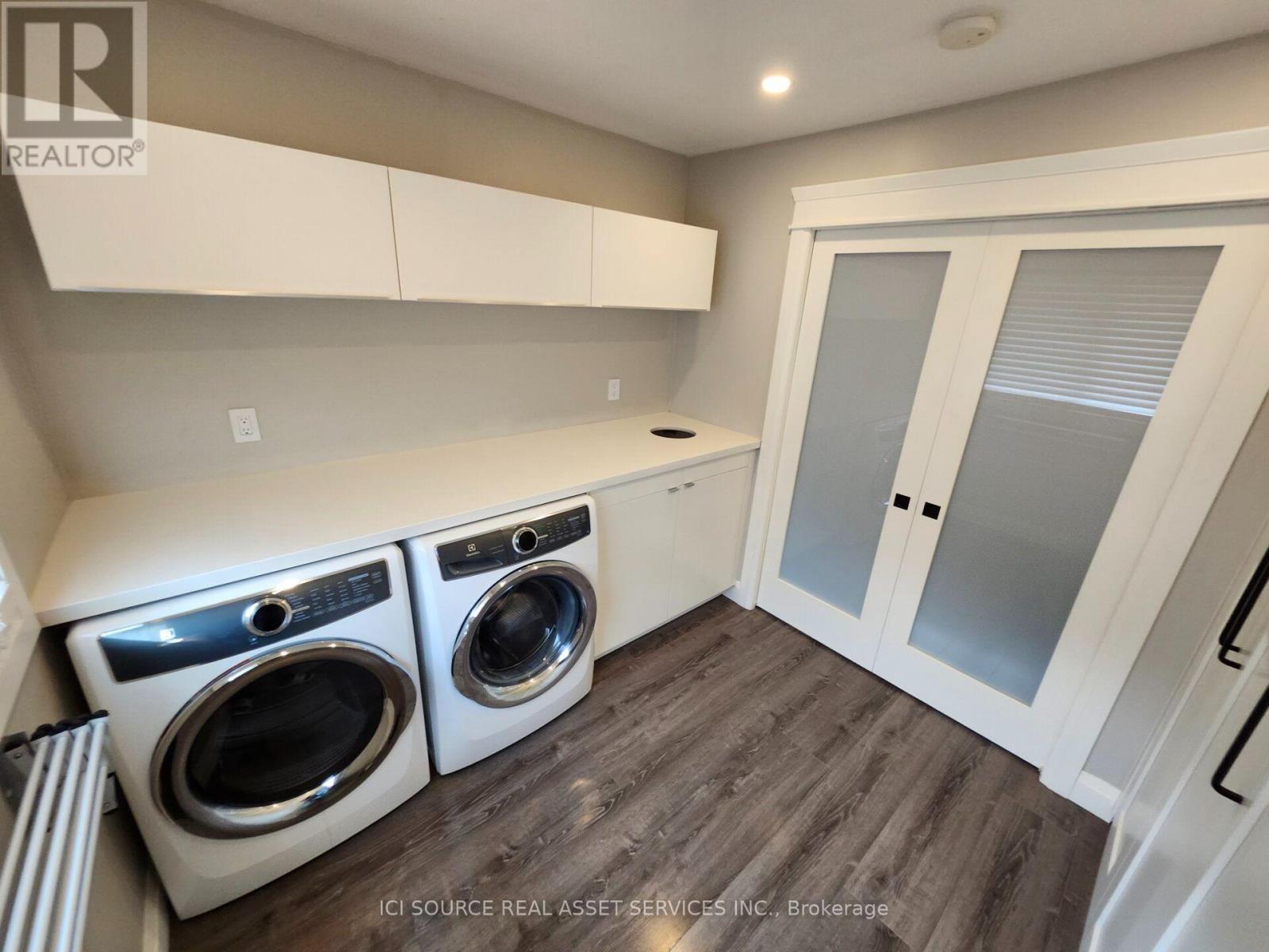 699 Castleguard Crescent, Burlington, Ontario  L7N 2W7 - Photo 7 - W13645700