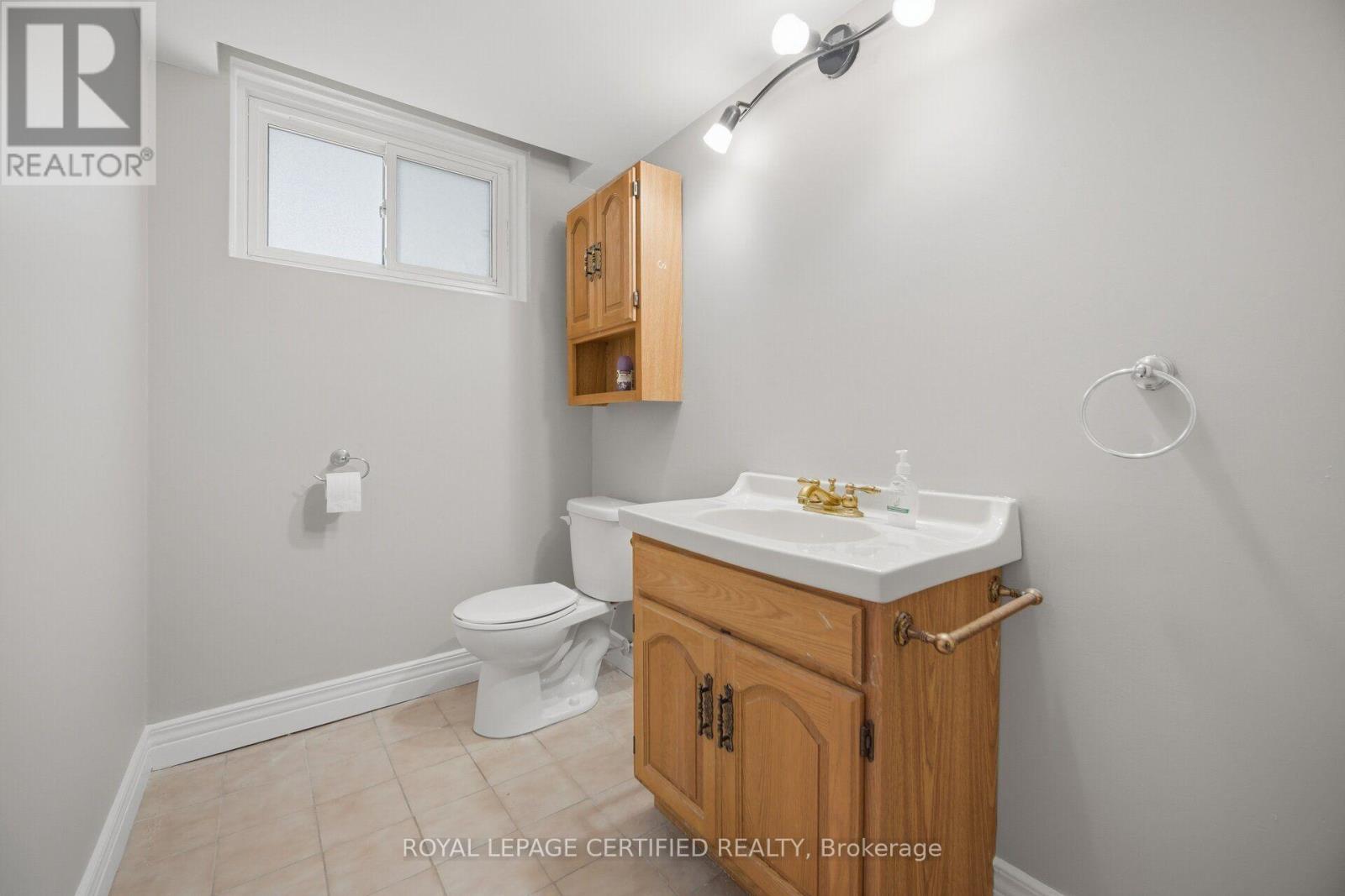33 Grassmere Crescent, Brampton, Ontario  L6S 1C9 - Photo 33 - W13645718