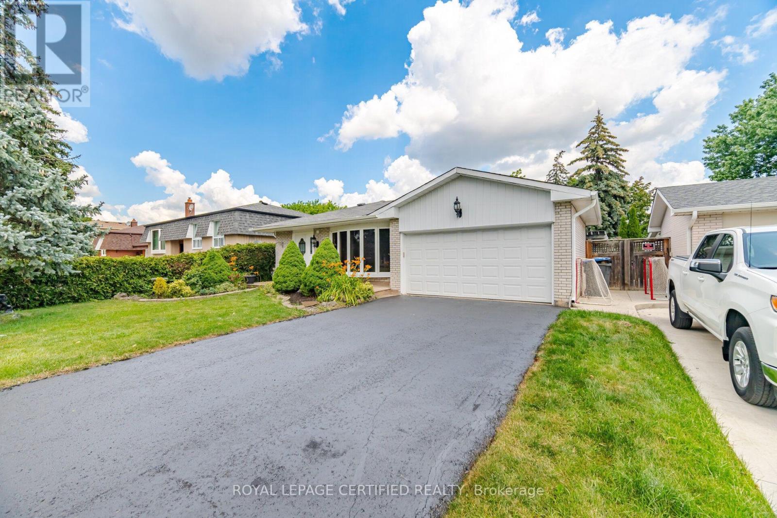 33 Grassmere Crescent, Brampton, Ontario  L6S 1C9 - Photo 6 - W13645718