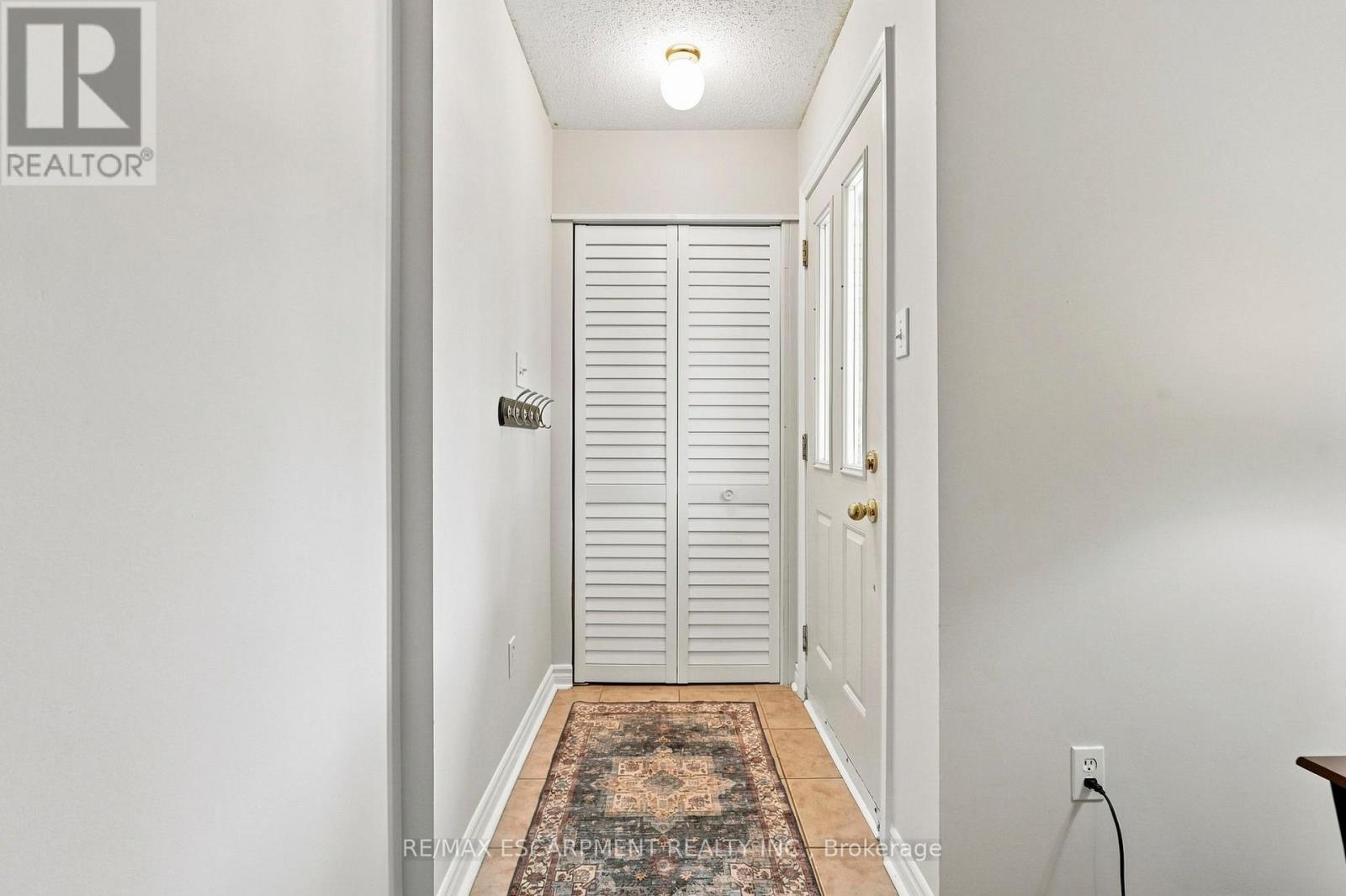 204 - 1701 Lampman Avenue, Burlington, Ontario  L7L 6R7 - Photo 4 - W13645760