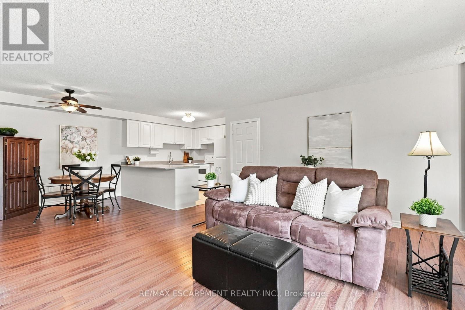 204 - 1701 Lampman Avenue, Burlington, Ontario  L7L 6R7 - Photo 7 - W13645760