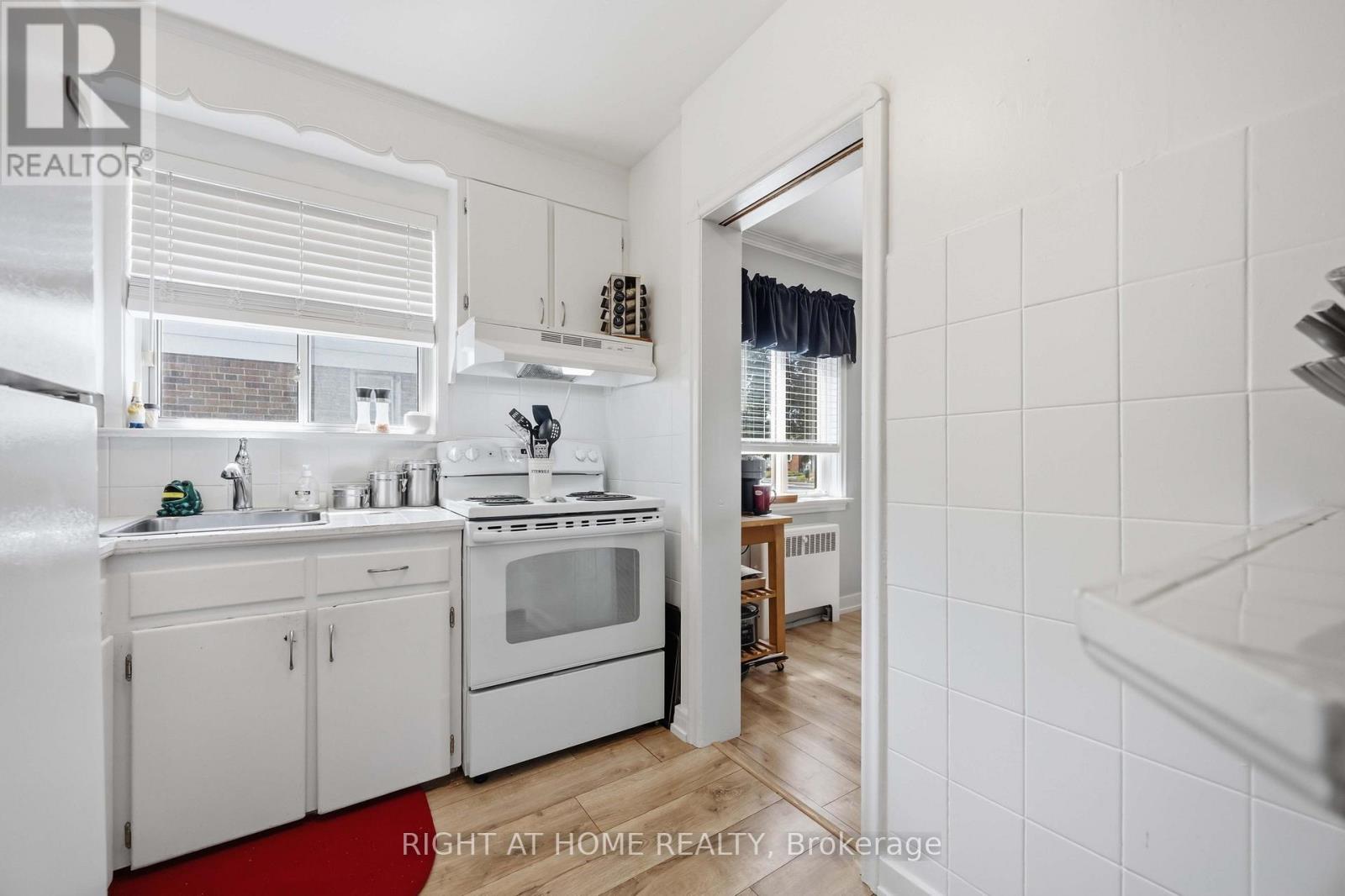1351 Warden Avenue, Toronto, Ontario  M1R 2R9 - Photo 10 - E13644926