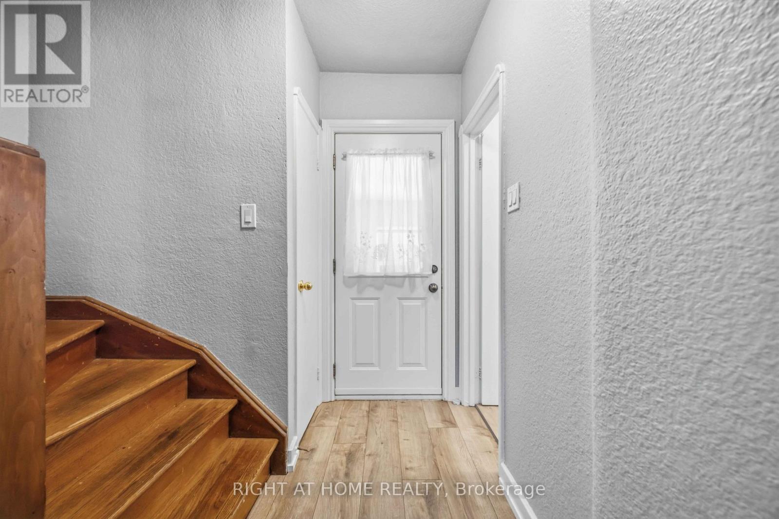 1351 Warden Avenue, Toronto, Ontario  M1R 2R9 - Photo 16 - E13644926