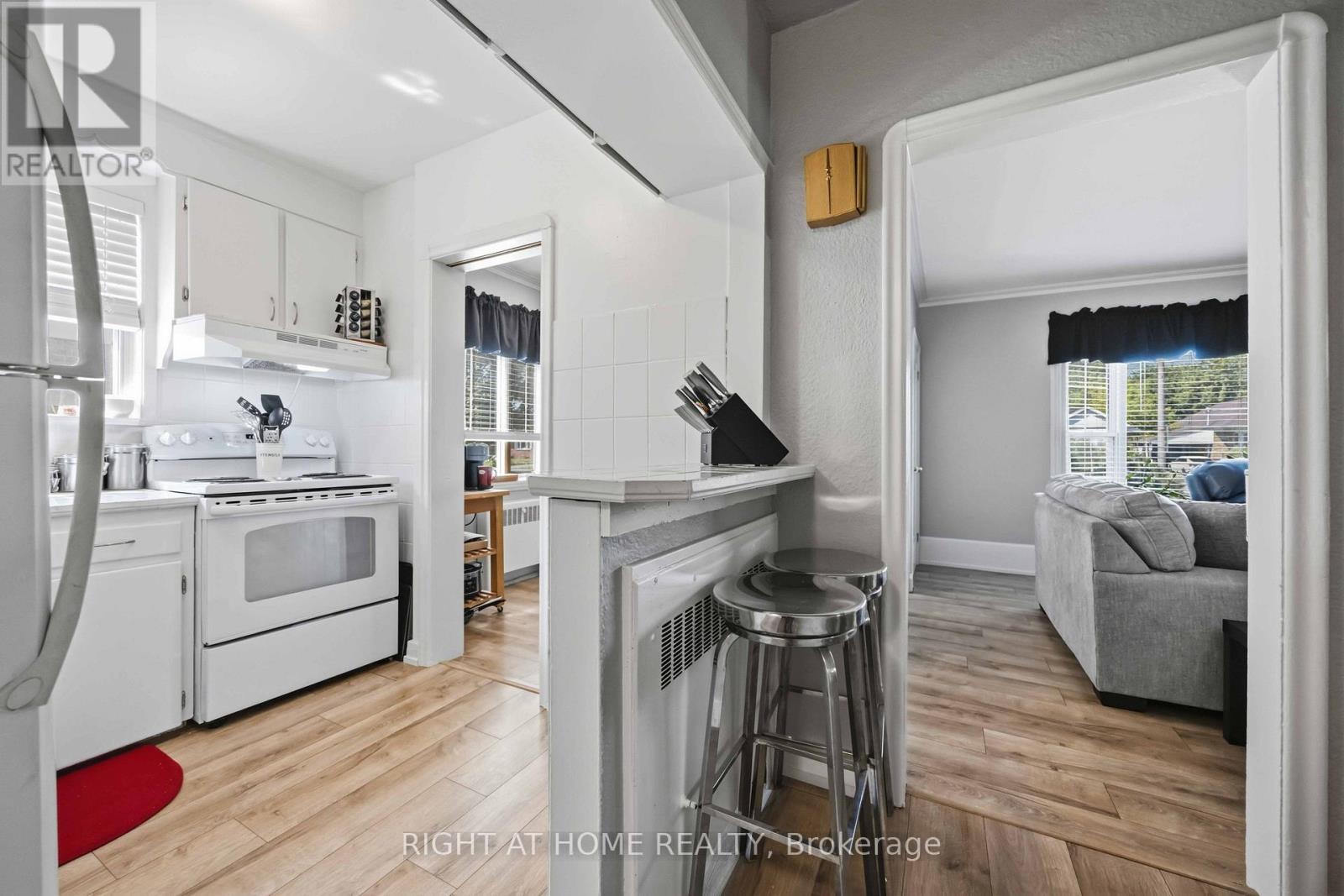 1351 Warden Avenue, Toronto, Ontario  M1R 2R9 - Photo 12 - E13644926