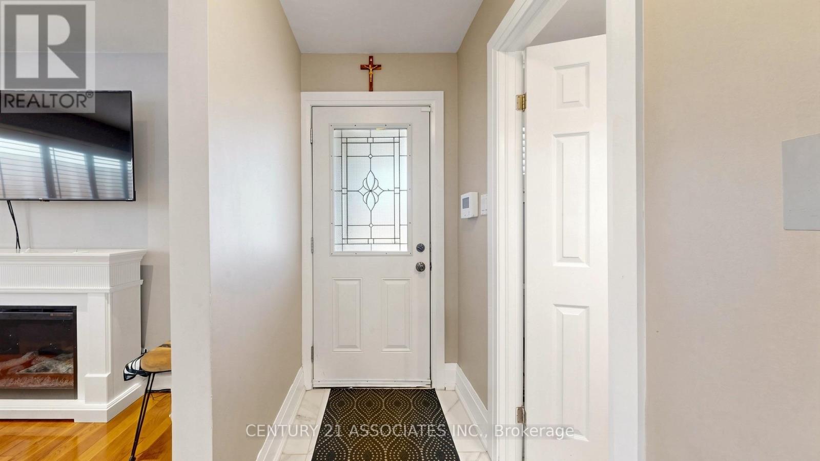 80 Stephensen Court, Brampton, Ontario  L6V 3X8 - Photo 7 - W13632372