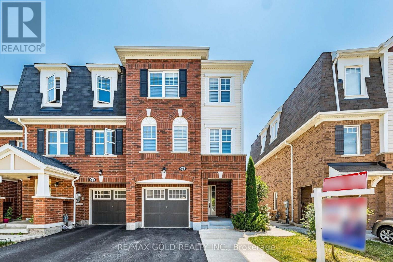 98 Bannister Crescent, Brampton, Ontario  L7A 4H4 - Photo 1 - W13645244