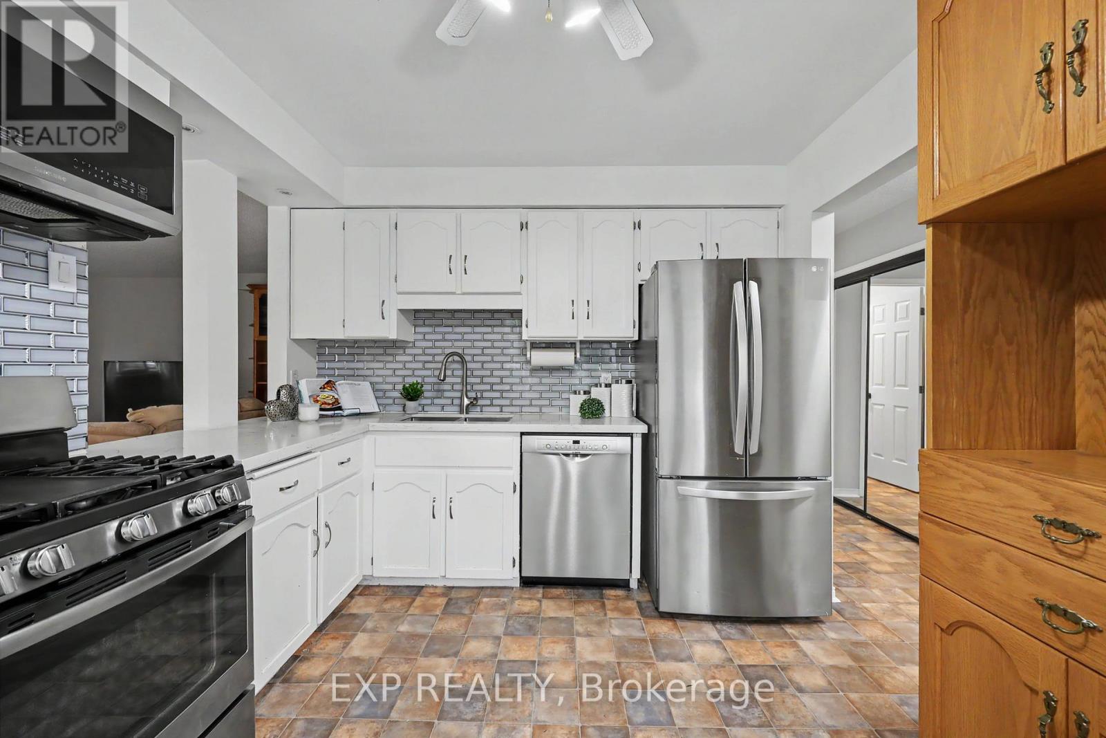 47 - 38 Elora Drive, Hamilton, Ontario  L9C 7L6 - Photo 2 - X13645498