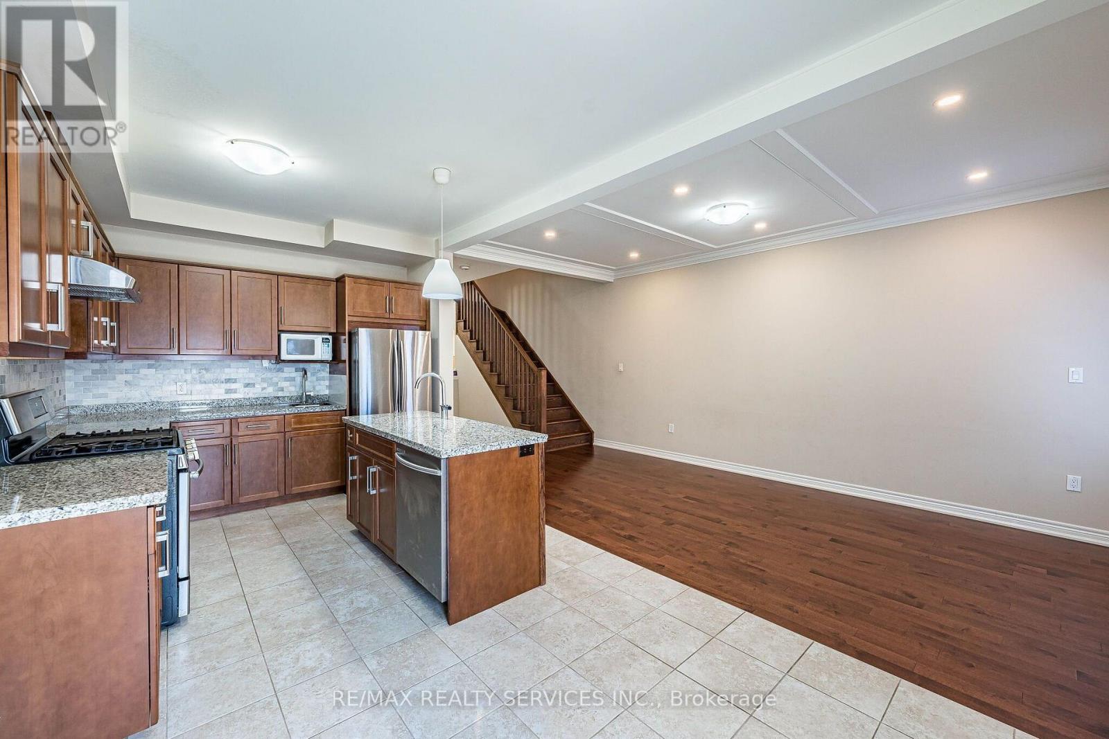 43 Sonoma Valley Crescent, Hamilton, Ontario  L9B 0J3 - Photo 12 - X13645752
