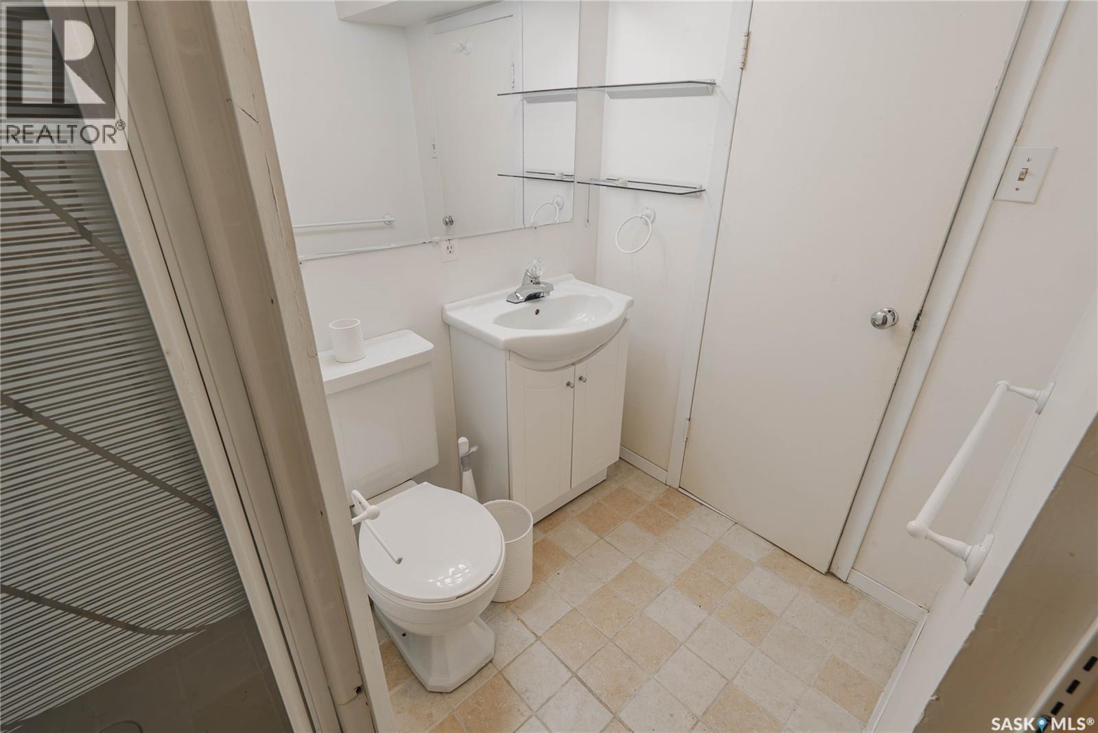 903 10th Street E, Saskatoon, Saskatchewan  S7H 0H6 - Photo 38 - SK044706